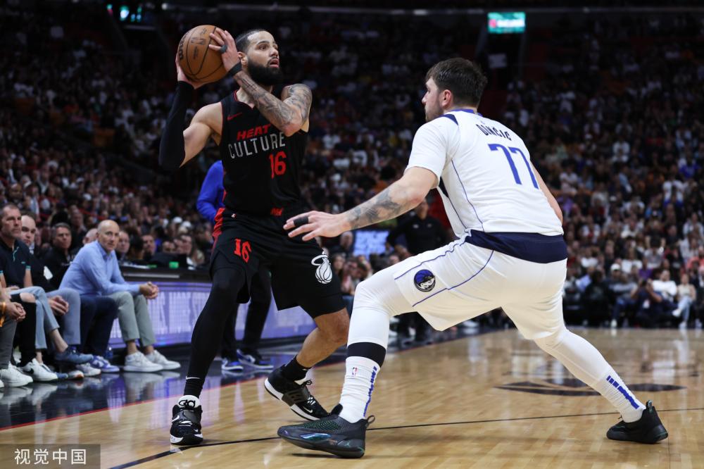 两位球星在 两位球星在