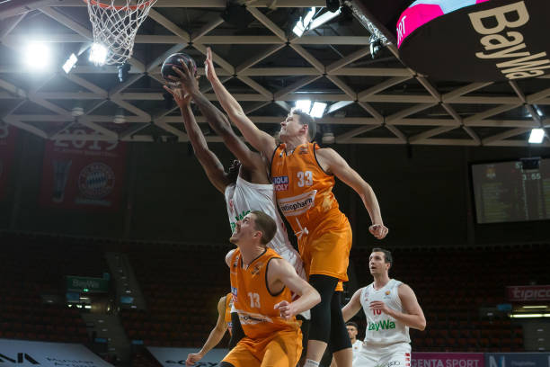 穆迪在场上 穆迪在场上