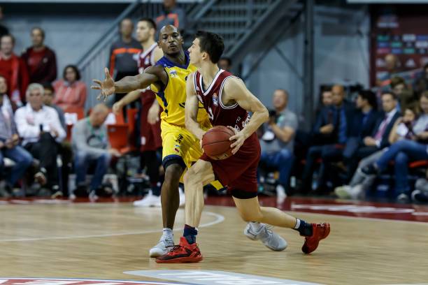 船签署的是 船签署的是