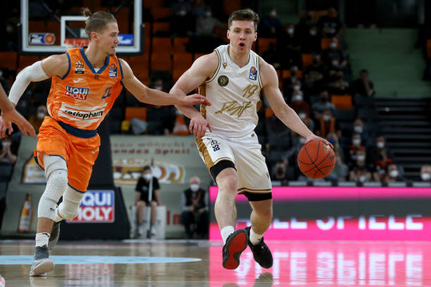 她在各类赛 她在各类赛